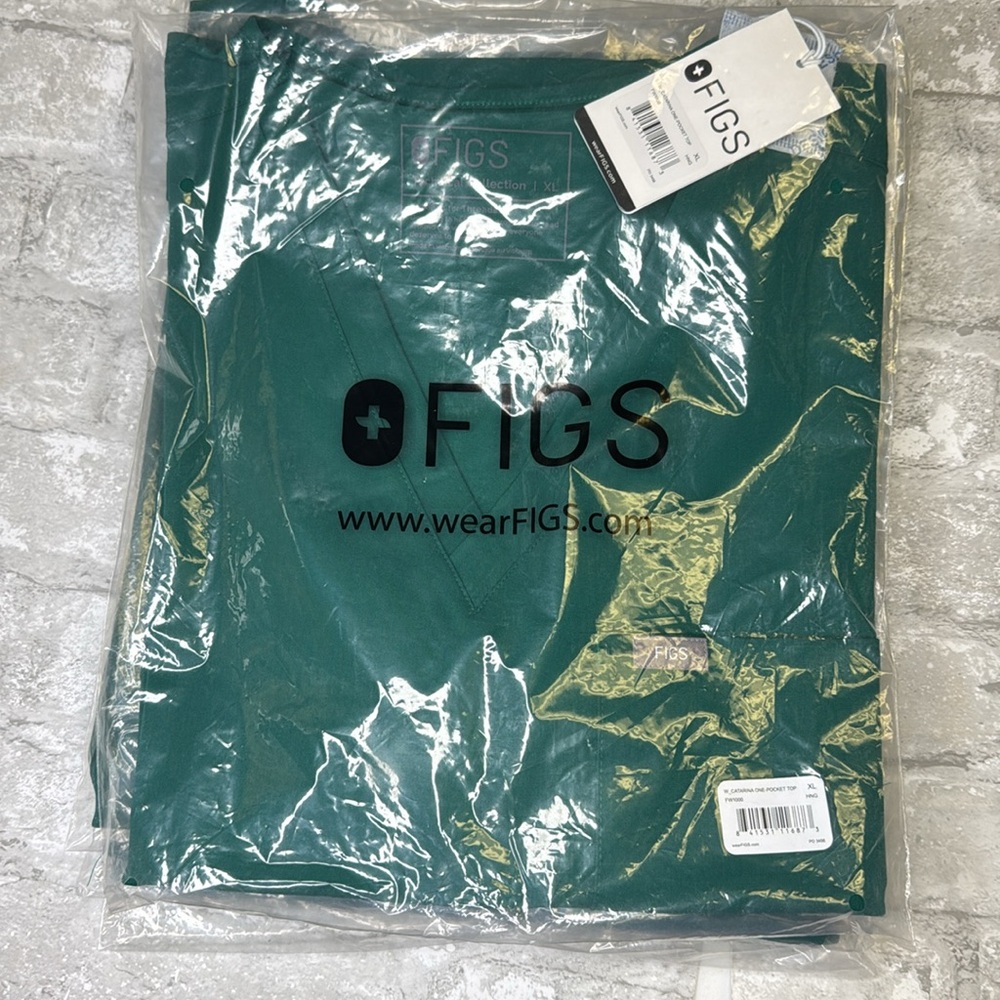 NWT Extra Large - Hunter Green - FIGS - Catarina Top ONLY - Picture 3 of 3